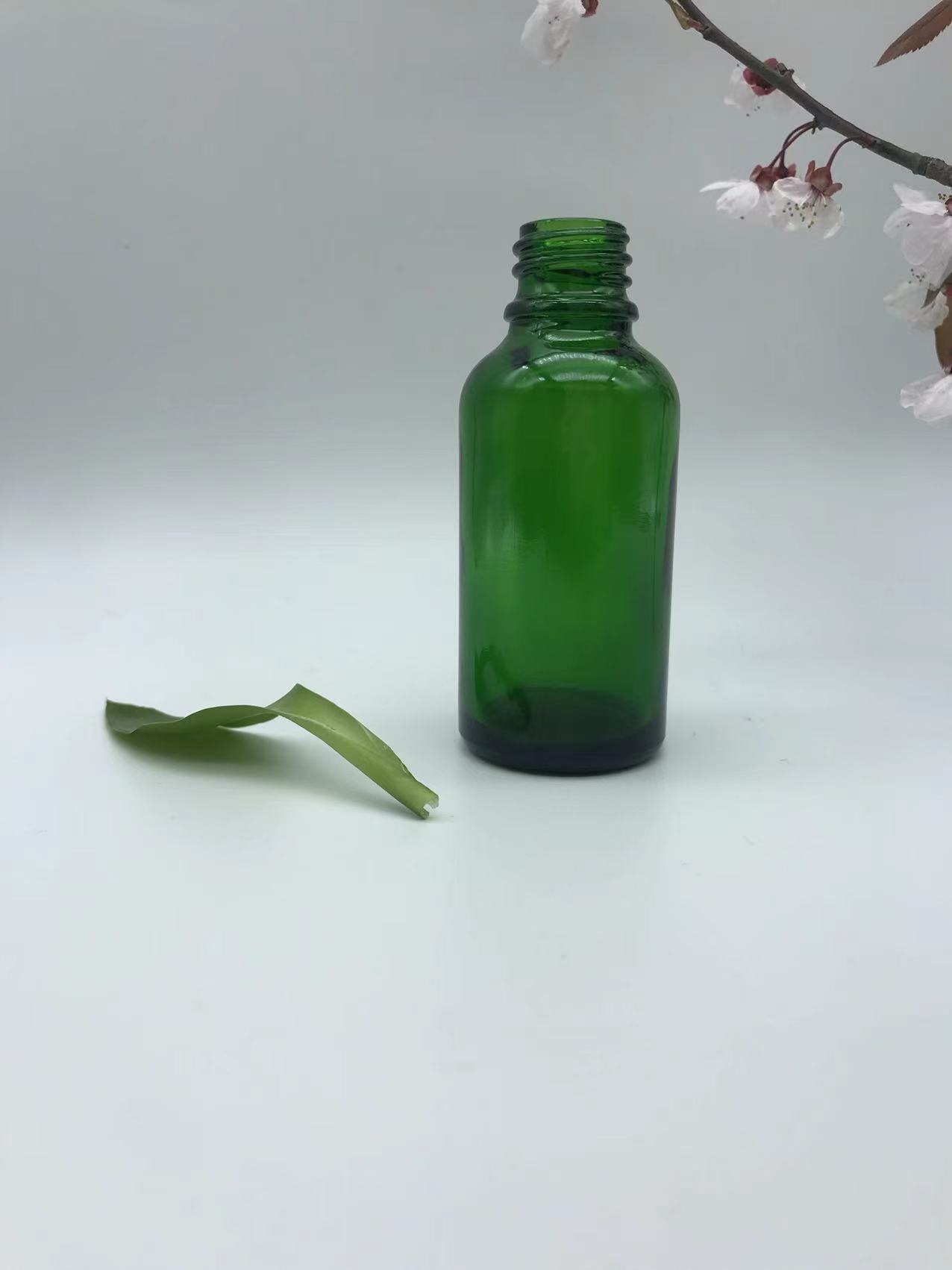 Botella de vidrio de 50 ml de gotero verde