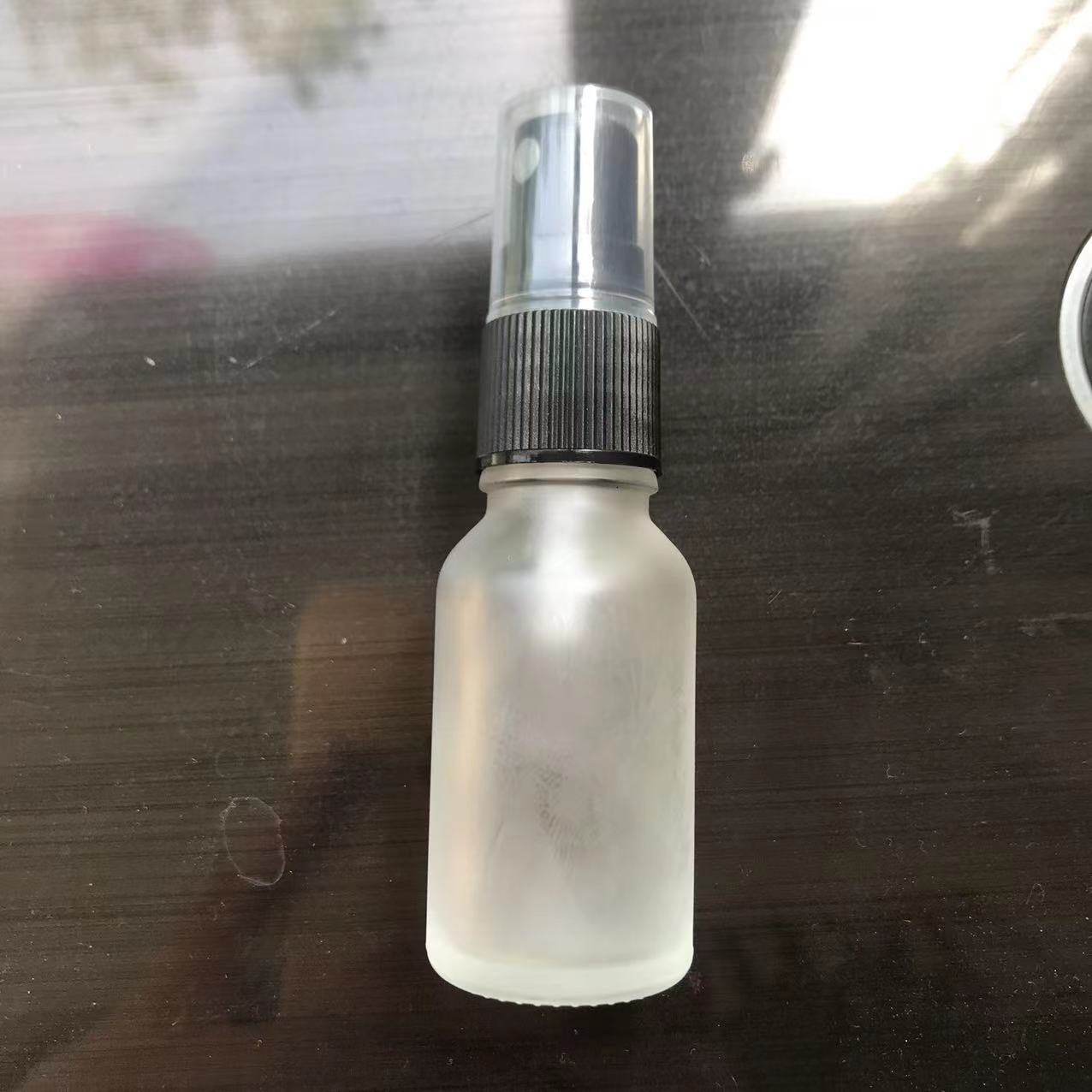 Botella de vidrio verde de 10 ml